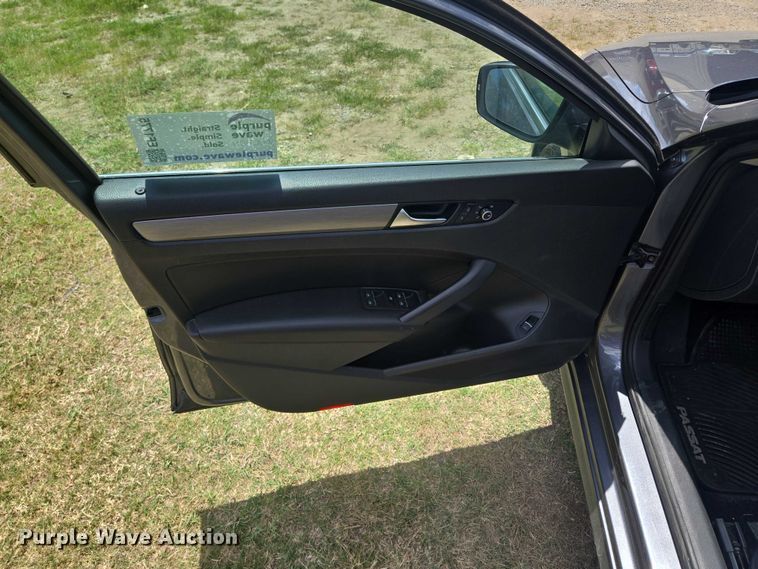 image for item EF1775 2014 Volkswagen Passat TSI SE 