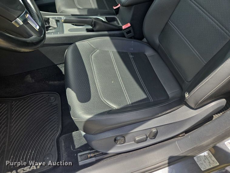 image for item EF1775 2014 Volkswagen Passat TSI SE 