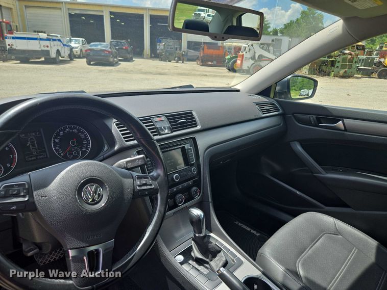 image for item EF1775 2014 Volkswagen Passat TSI SE 
