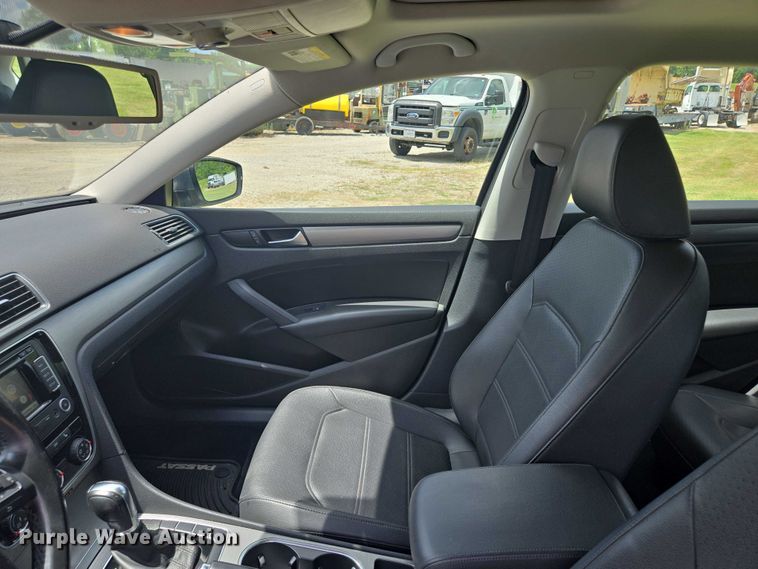 image for item EF1775 2014 Volkswagen Passat TSI SE 