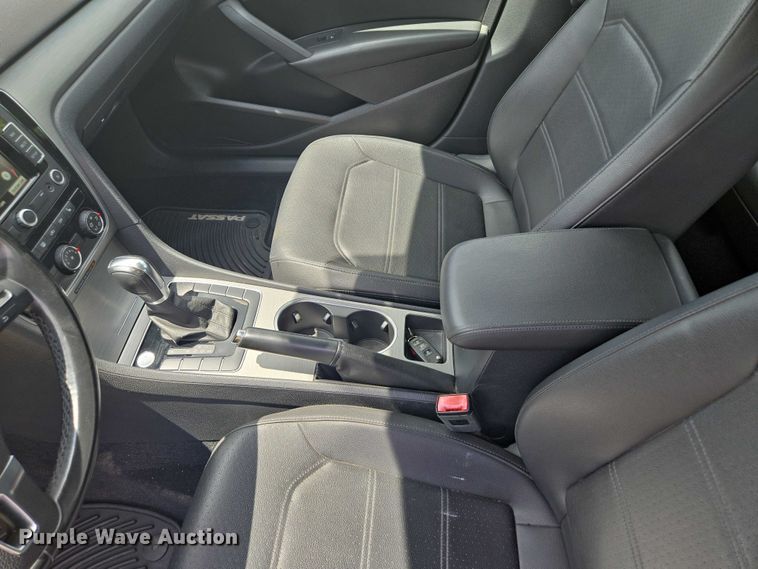 image for item EF1775 2014 Volkswagen Passat TSI SE 