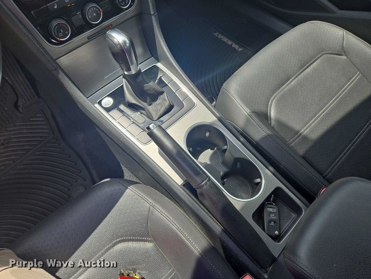 image for item EF1775 2014 Volkswagen Passat TSI SE 