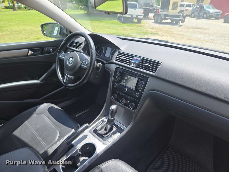 image for item EF1775 2014 Volkswagen Passat TSI SE 