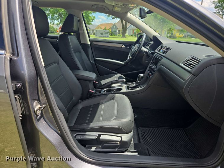 image for item EF1775 2014 Volkswagen Passat TSI SE 