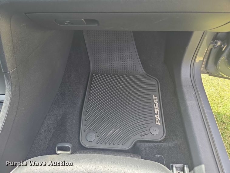 image for item EF1775 2014 Volkswagen Passat TSI SE 