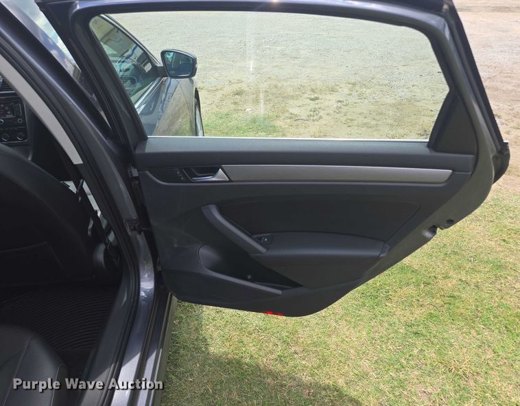 image for item EF1775 2014 Volkswagen Passat TSI SE 