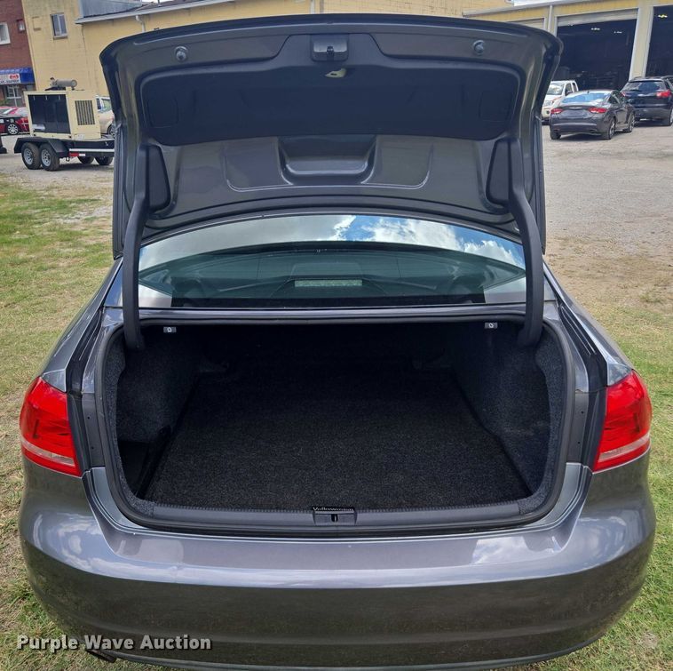 image for item EF1775 2014 Volkswagen Passat TSI SE 