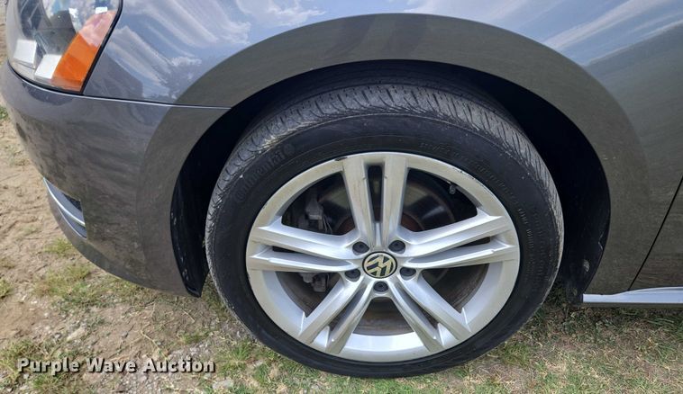 image for item EF1775 2014 Volkswagen Passat TSI SE 