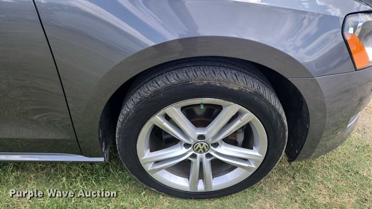 image for item EF1775 2014 Volkswagen Passat TSI SE 