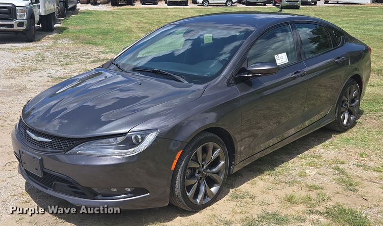 image for item EF1776 2015 Chrysler 200 S 