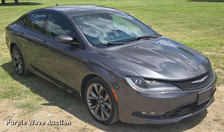 image for item EF1776 2015 Chrysler 200 S 