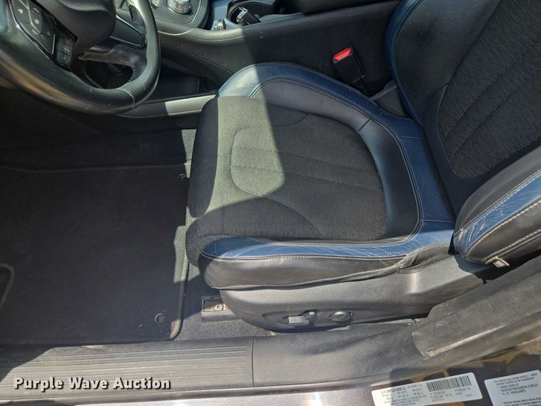 image for item EF1776 2015 Chrysler 200 S 