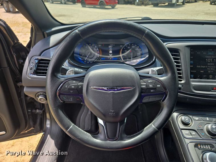 image for item EF1776 2015 Chrysler 200 S 