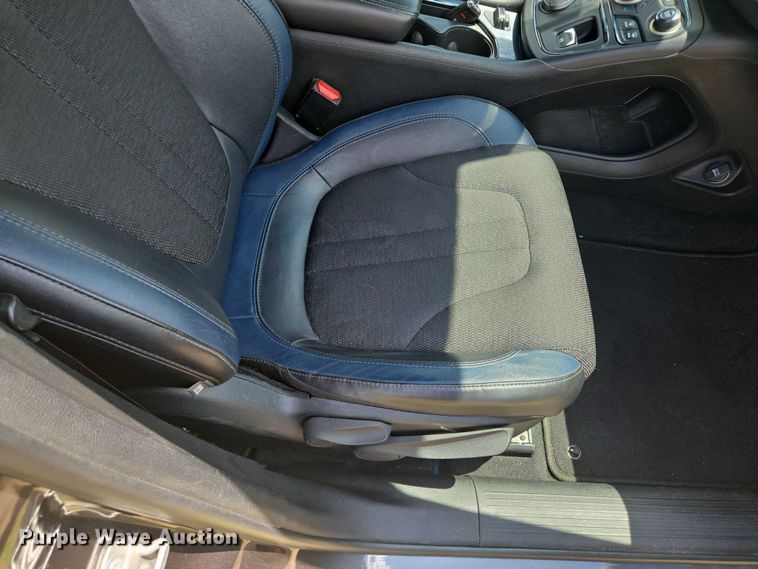 image for item EF1776 2015 Chrysler 200 S 