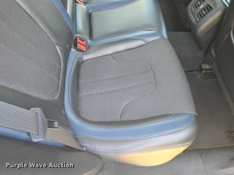 image for item EF1776 2015 Chrysler 200 S 