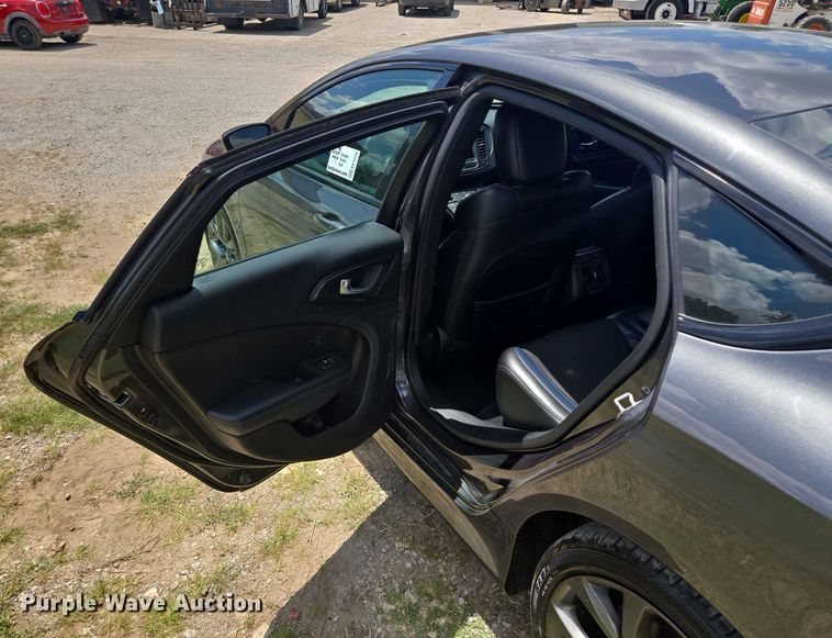 image for item EF1776 2015 Chrysler 200 S 