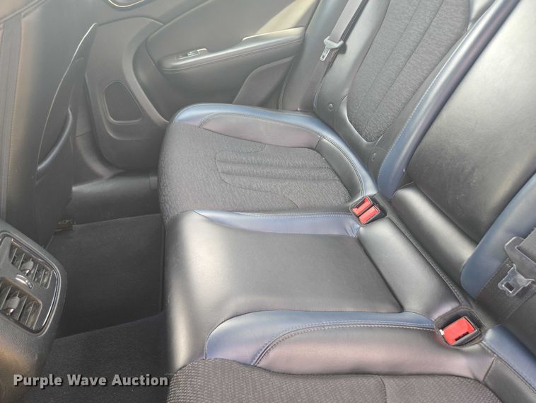 image for item EF1776 2015 Chrysler 200 S 