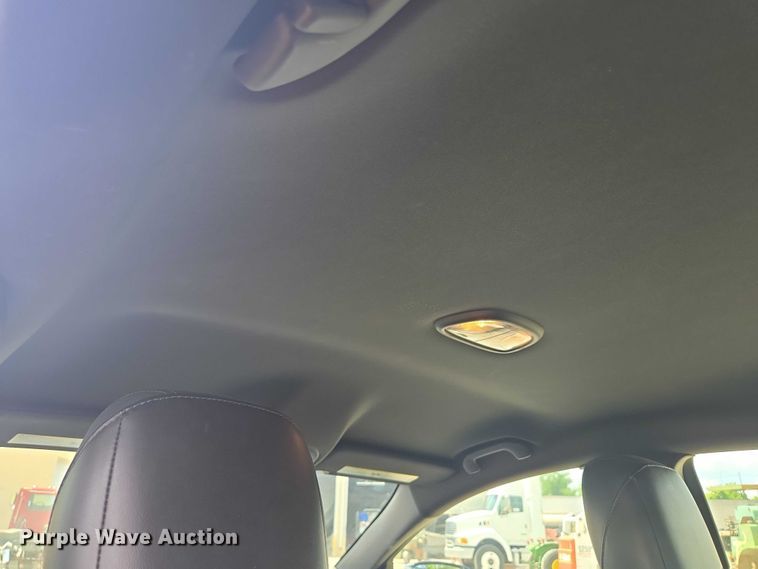 image for item EF1776 2015 Chrysler 200 S 