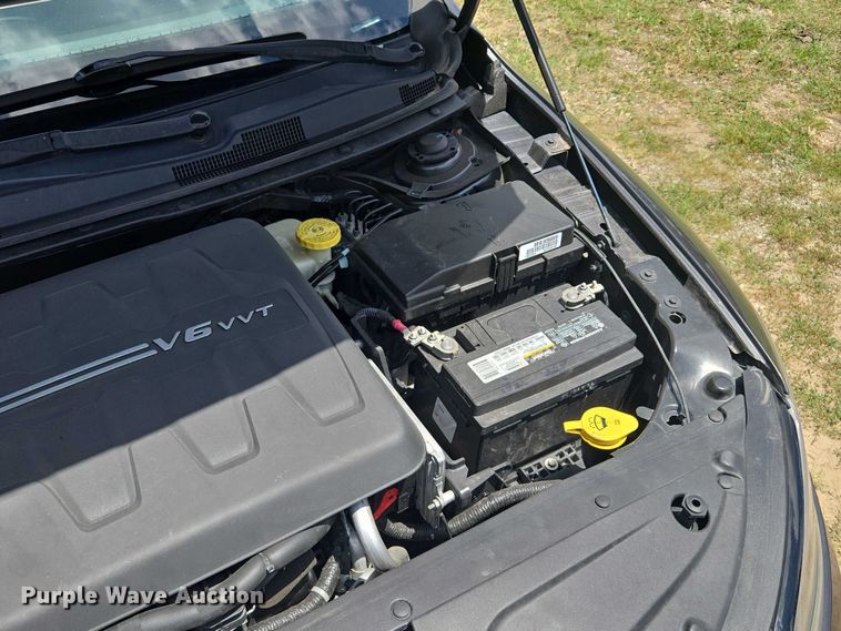 image for item EF1776 2015 Chrysler 200 S 