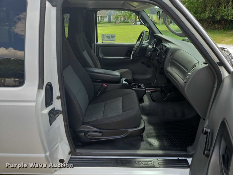 image for item EF1778 2004 Ford Ranger Edge SuperCab pickup truck