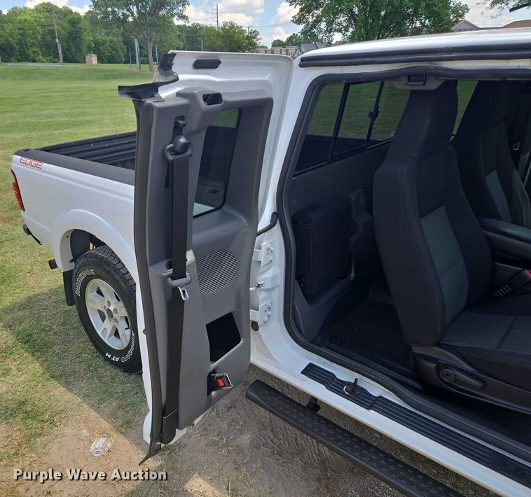 image for item EF1778 2004 Ford Ranger Edge SuperCab pickup truck