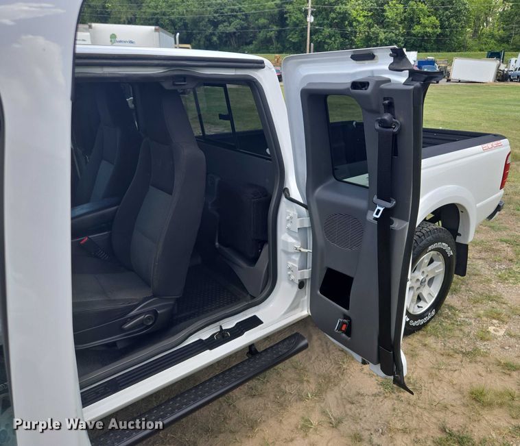 image for item EF1778 2004 Ford Ranger Edge SuperCab pickup truck