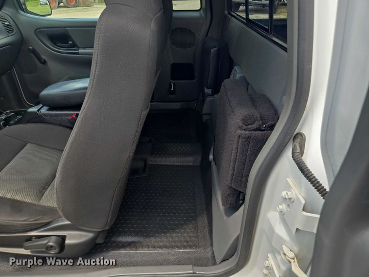 image for item EF1778 2004 Ford Ranger Edge SuperCab pickup truck