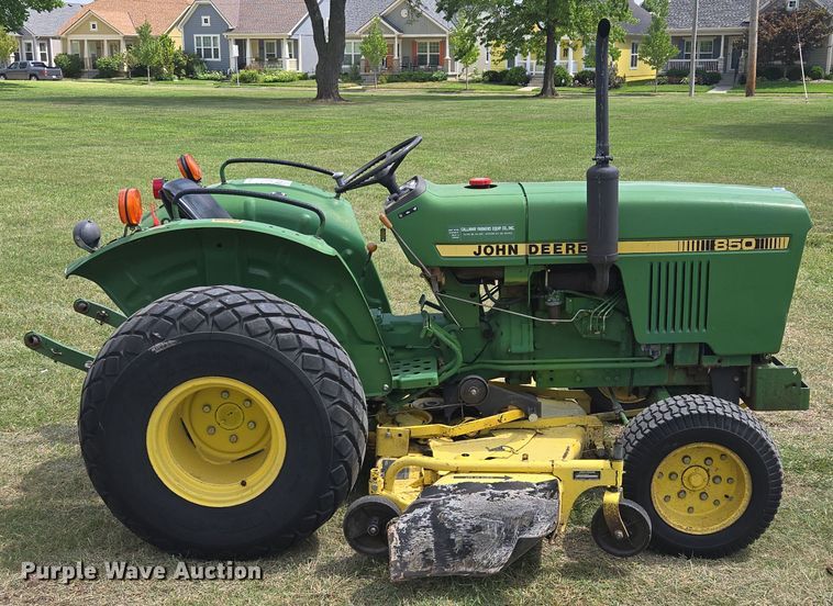 image for item EF1780 1980 John Deere 850 tractor