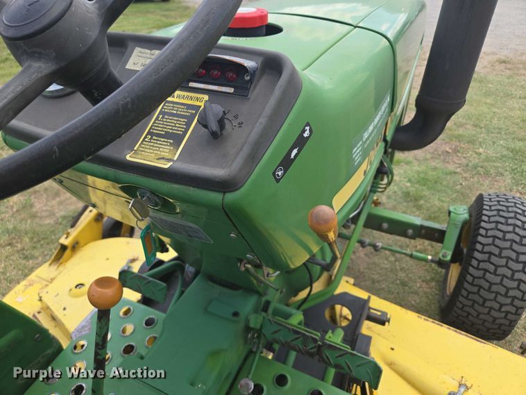 image for item EF1780 1980 John Deere 850 tractor