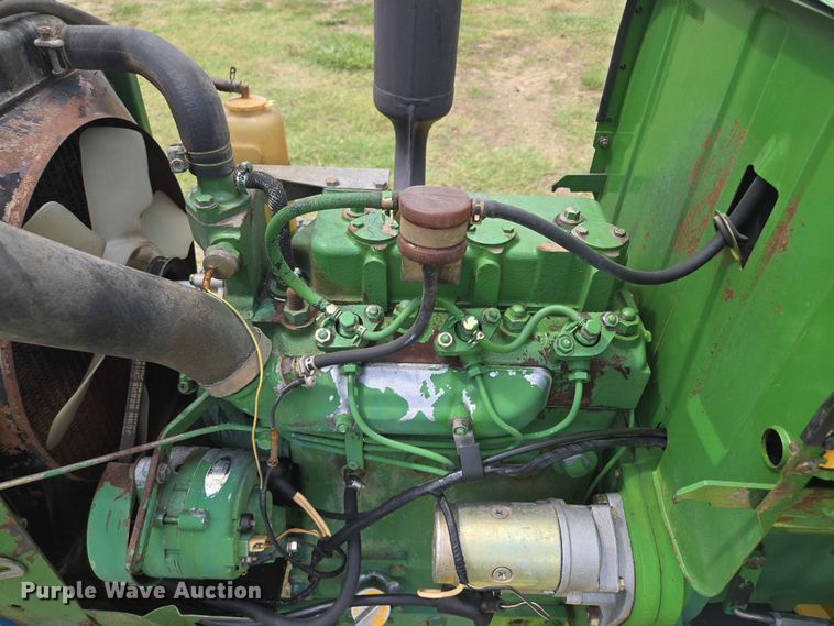image for item EF1780 1980 John Deere 850 tractor