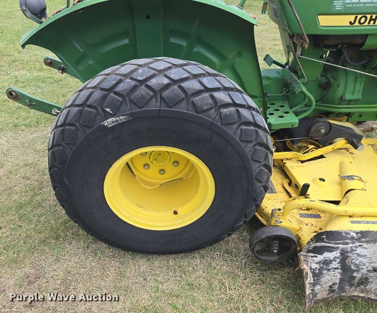 image for item EF1780 1980 John Deere 850 tractor