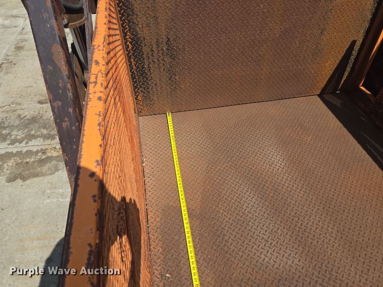 image for item EF1782 Speed Lift SL8000 loading dock