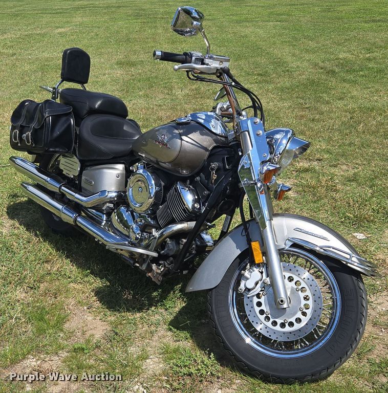 image for item EF1784 2002 Yamaha V Star 1100 motorcycle