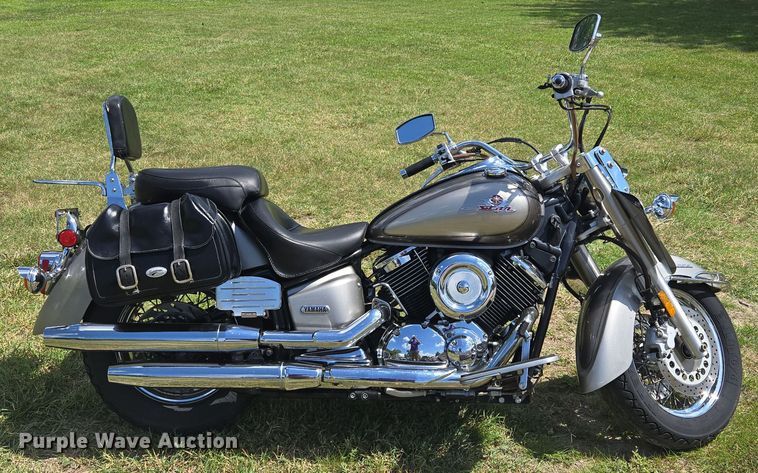 image for item EF1784 2002 Yamaha V Star 1100 motorcycle