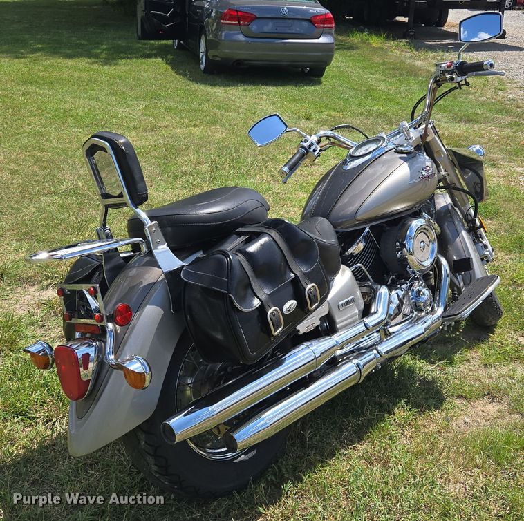 image for item EF1784 2002 Yamaha V Star 1100 motorcycle