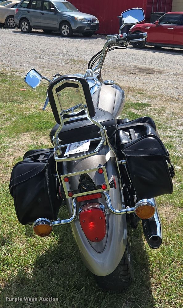 image for item EF1784 2002 Yamaha V Star 1100 motorcycle