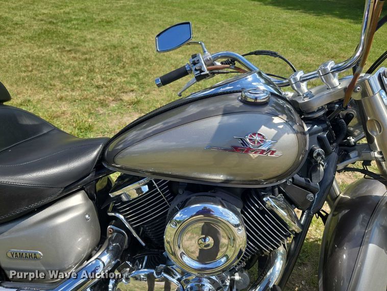 image for item EF1784 2002 Yamaha V Star 1100 motorcycle