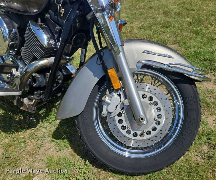 image for item EF1784 2002 Yamaha V Star 1100 motorcycle