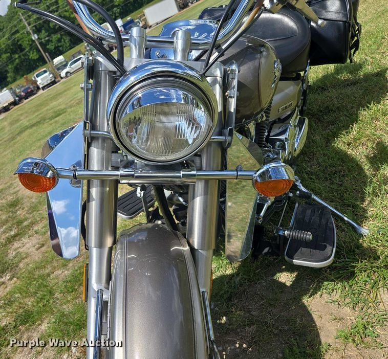 image for item EF1784 2002 Yamaha V Star 1100 motorcycle