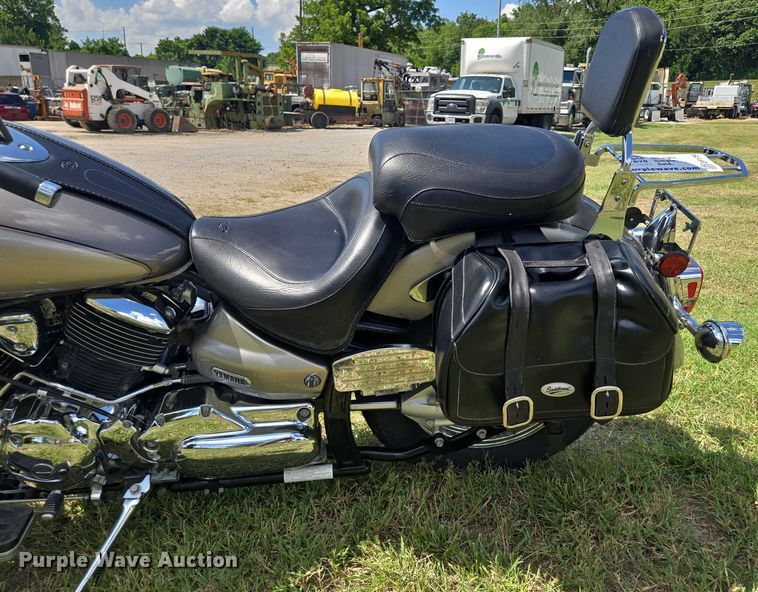 image for item EF1784 2002 Yamaha V Star 1100 motorcycle