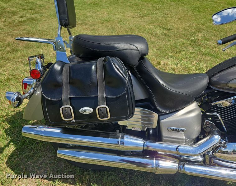 image for item EF1784 2002 Yamaha V Star 1100 motorcycle