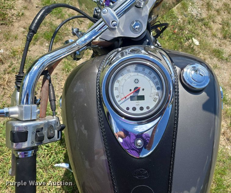 image for item EF1784 2002 Yamaha V Star 1100 motorcycle