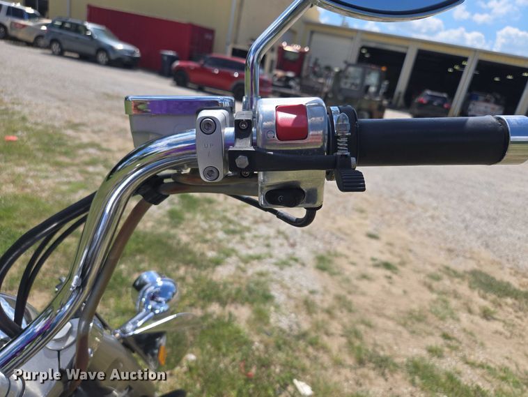 image for item EF1784 2002 Yamaha V Star 1100 motorcycle