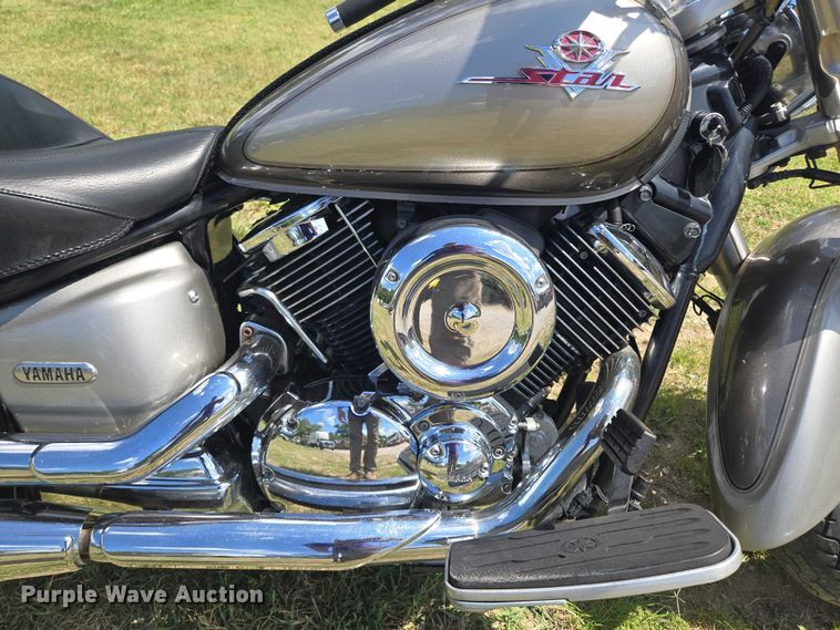 image for item EF1784 2002 Yamaha V Star 1100 motorcycle