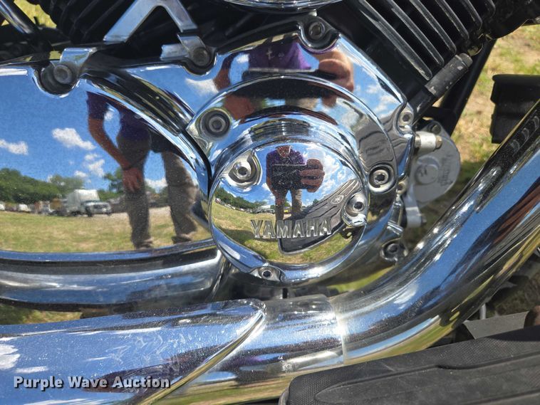 image for item EF1784 2002 Yamaha V Star 1100 motorcycle