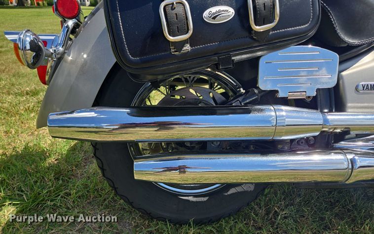 image for item EF1784 2002 Yamaha V Star 1100 motorcycle