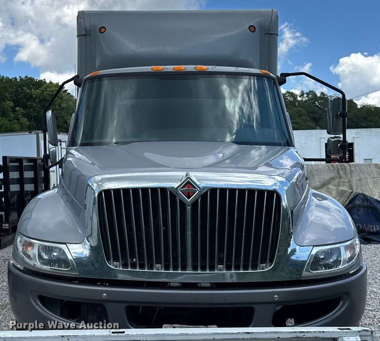 image for item EF2099 2020 International MV607 box truck