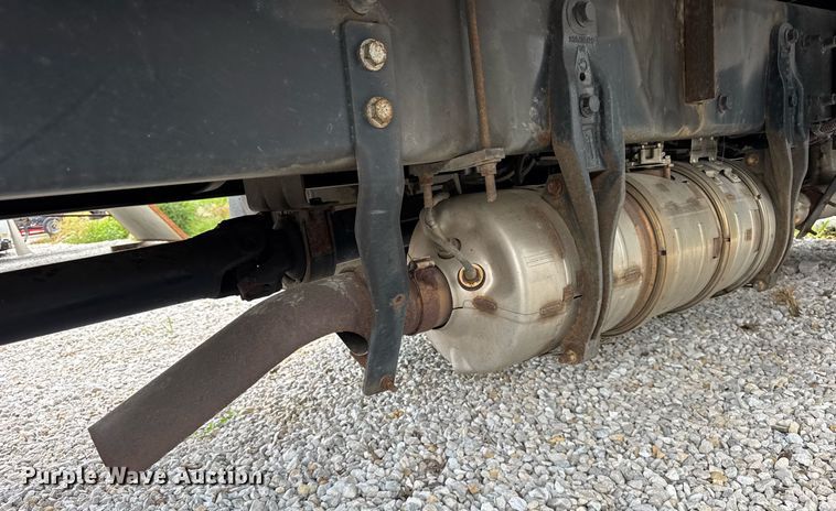 image for item EF2099 2020 International MV607 box truck