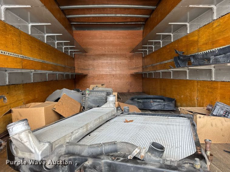 image for item EF2099 2020 International MV607 box truck
