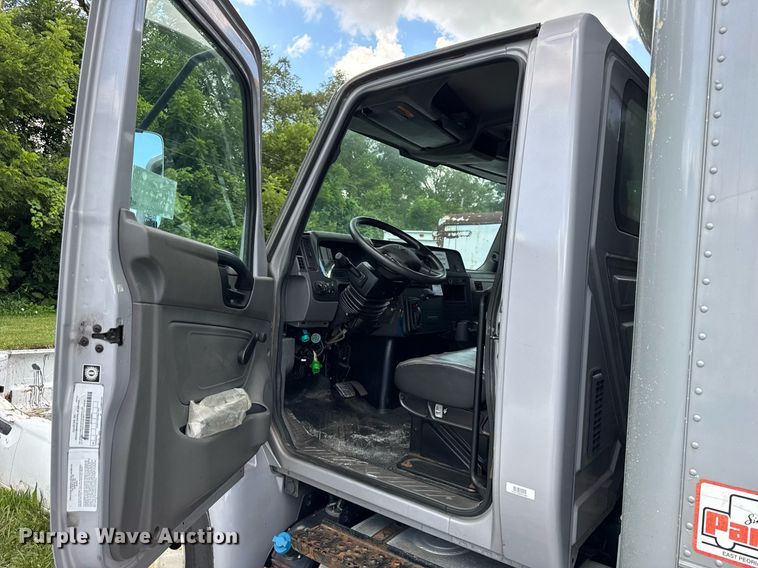 image for item EF2099 2020 International MV607 box truck